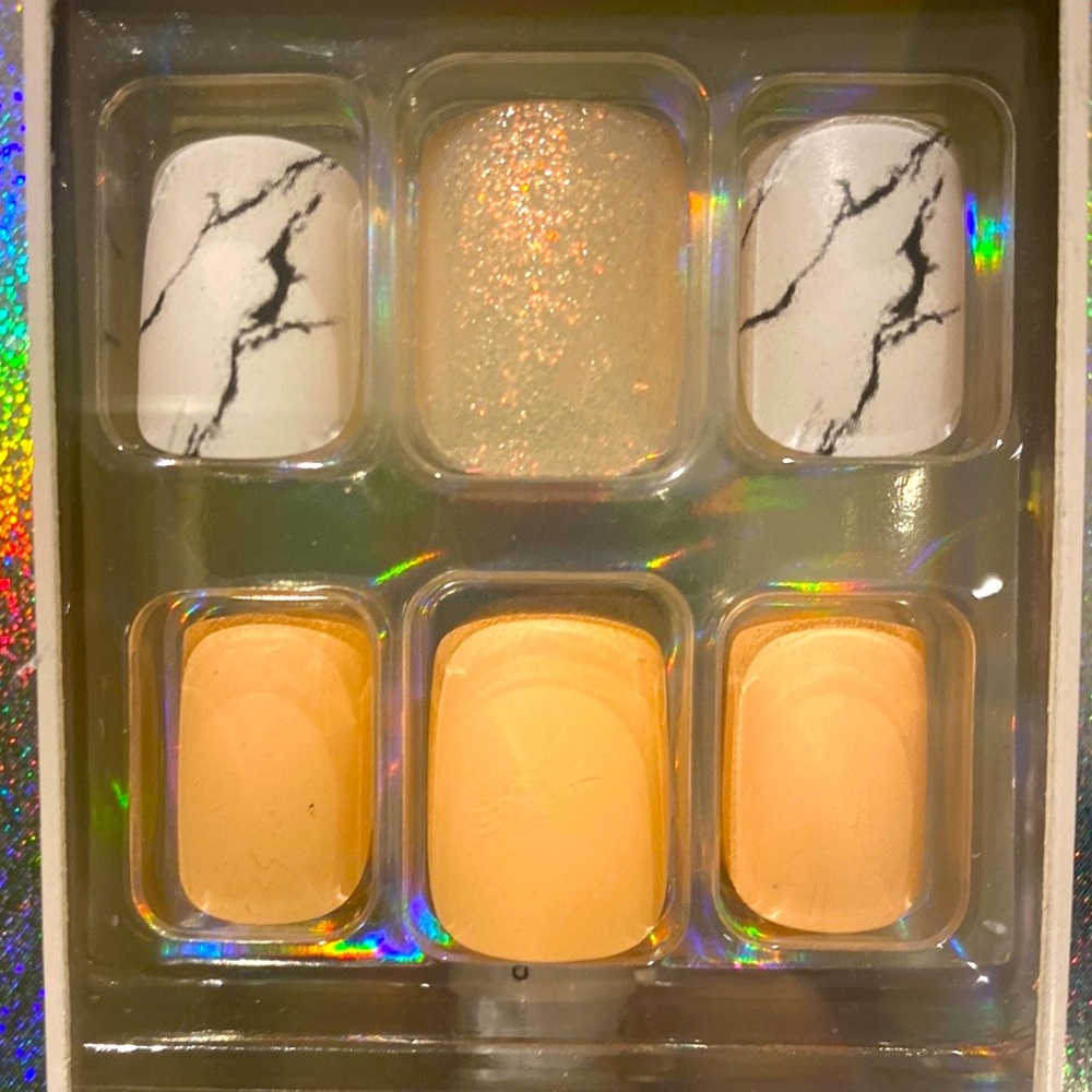 Claires 24 press-on nails